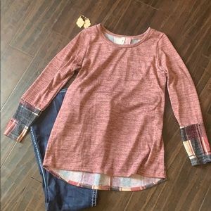 NWOT! CUTE! long sleeve shirt w/ buttons down back